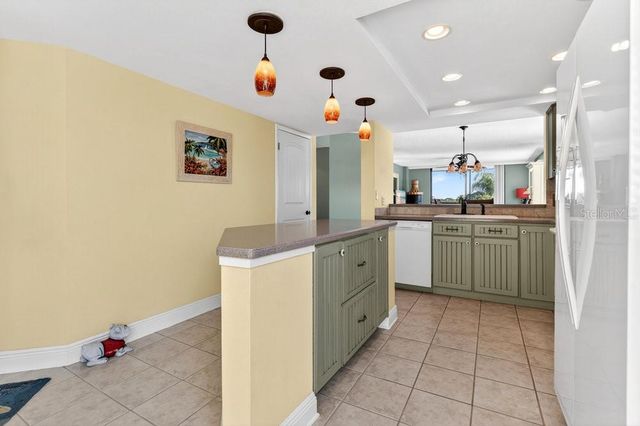 1328 PASADENA AVENUE S 308, South Pasadena, FL 33707