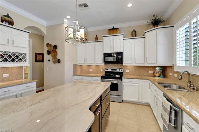 2165 Vardin PL, Naples, FL 34120