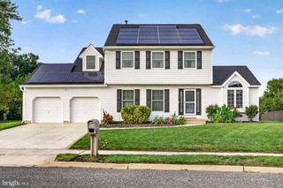 68 LONGWOOD DR, Sicklerville, NJ 08081