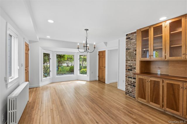 81 Old Post Road, East Setauket, NY 11733