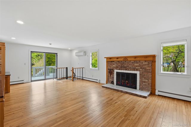 81 Old Post Road, East Setauket, NY 11733