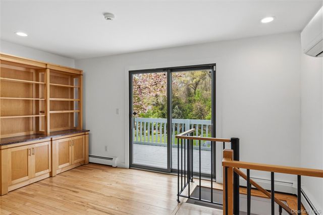 81 Old Post Road, East Setauket, NY 11733