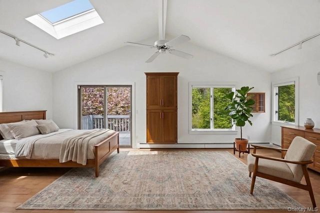 81 Old Post Road, East Setauket, NY 11733