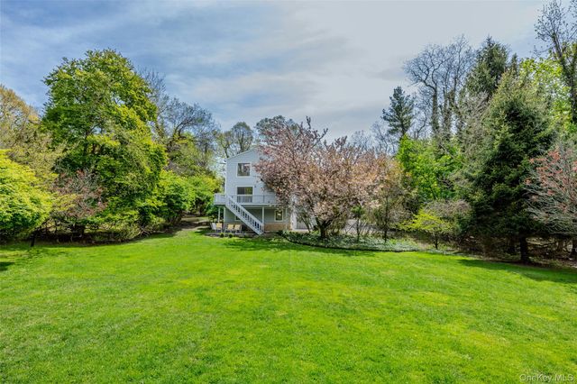 81 Old Post Road, East Setauket, NY 11733