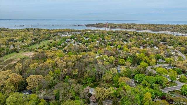 81 Old Post Road, East Setauket, NY 11733