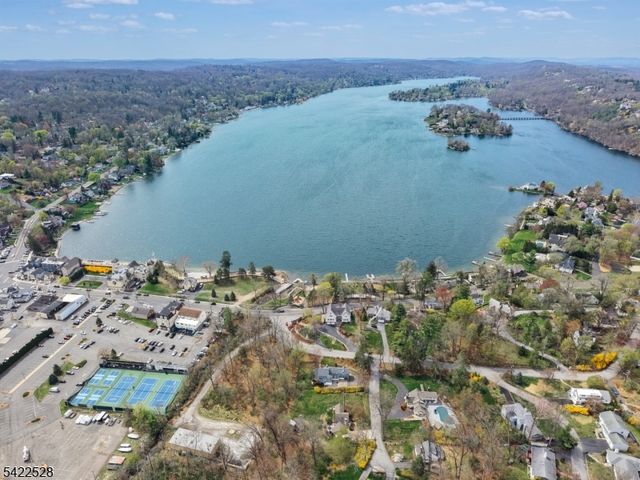 3 Alder Dr, Sparta Twp., NJ 07871