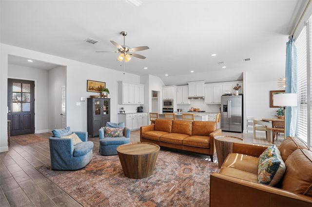 1027 Moss Grove Trail, Justin, TX 76247