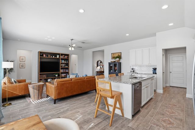 1027 Moss Grove Trail, Justin, TX 76247