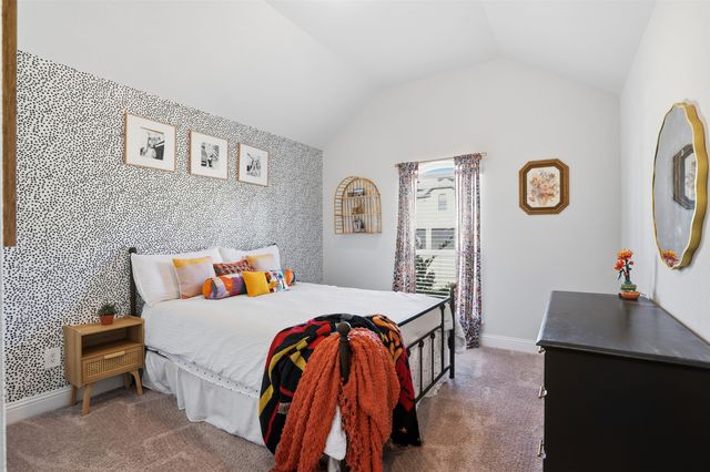 1027 Moss Grove Trail, Justin, TX 76247