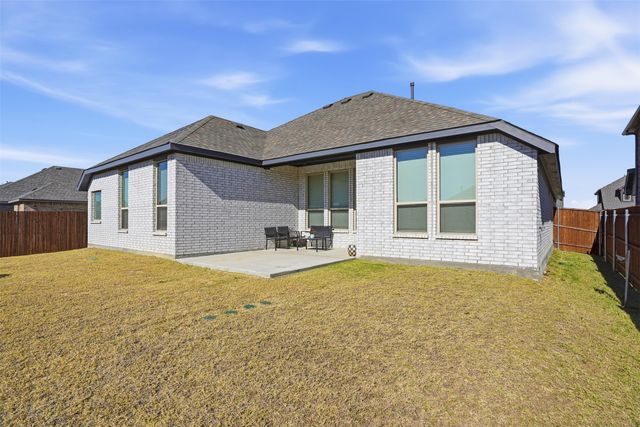 1027 Moss Grove Trail, Justin, TX 76247