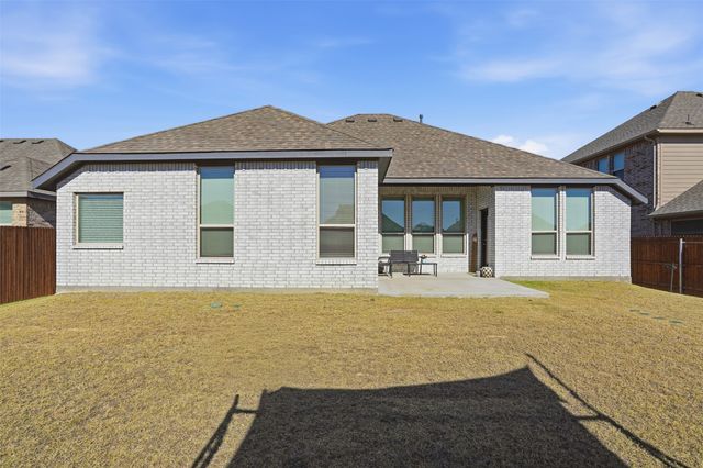 1027 Moss Grove Trail, Justin, TX 76247