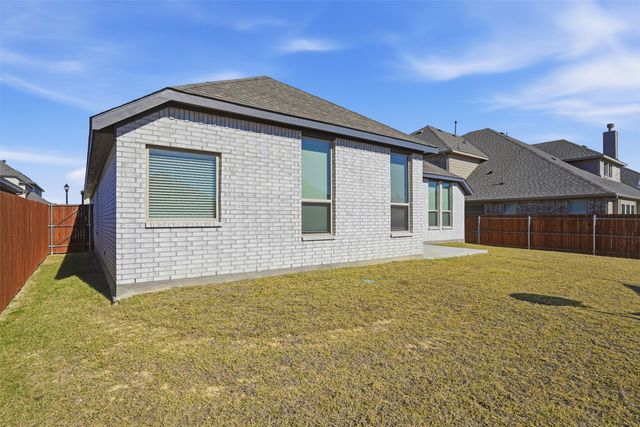 1027 Moss Grove Trail, Justin, TX 76247
