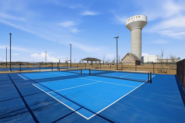 1027 Moss Grove Trail, Justin, TX 76247