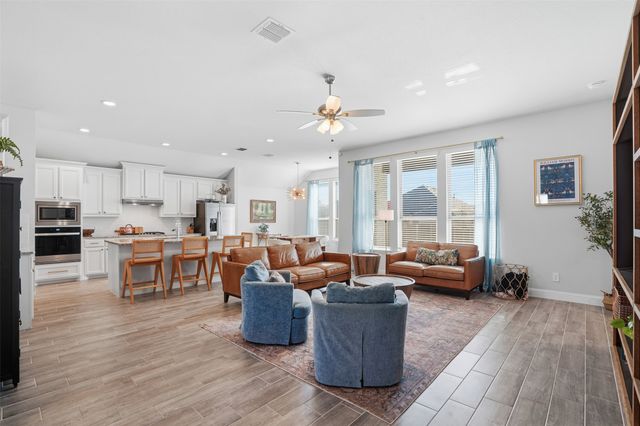 1027 Moss Grove Trail, Justin, TX 76247