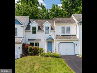 34 INNISBROOK LN, Coatesville, PA 19320
