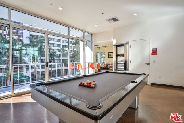 645 W 9th Street 201, Los Angeles, CA 90015