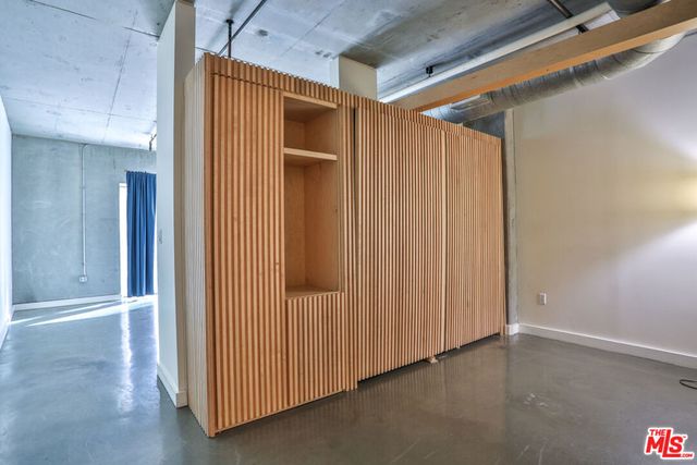 645 W 9th Street 201, Los Angeles, CA 90015