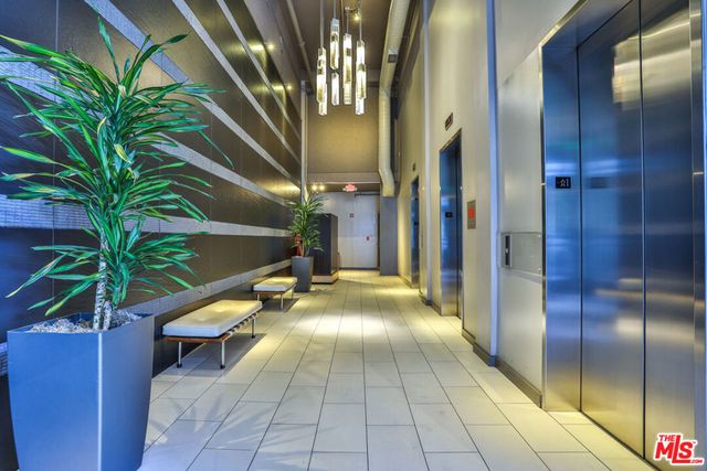 645 W 9th Street 201, Los Angeles, CA 90015
