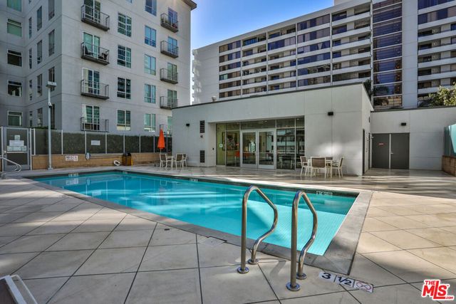 645 W 9th Street 201, Los Angeles, CA 90015