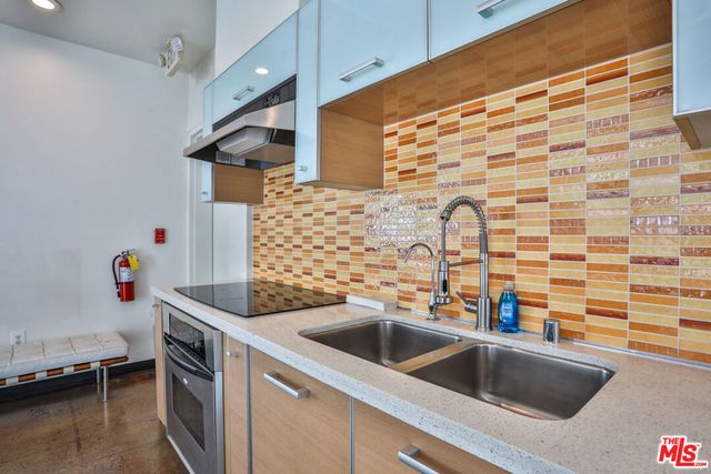 645 W 9th Street 201, Los Angeles, CA 90015