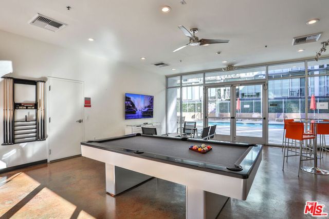 645 W 9th Street 201, Los Angeles, CA 90015