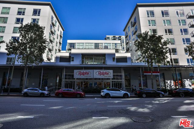645 W 9th Street 201, Los Angeles, CA 90015