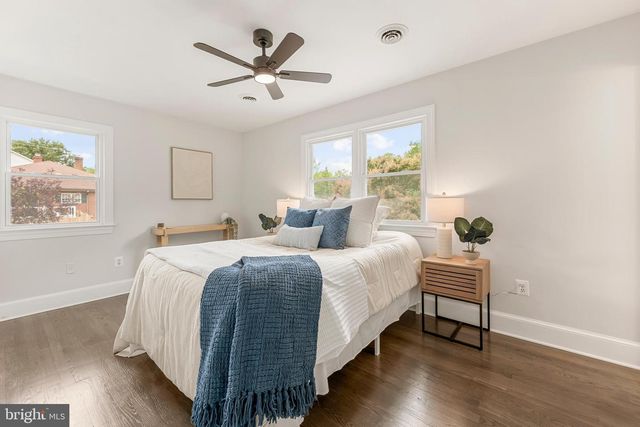 1329 BRENT ST, Fredericksburg, VA 22401