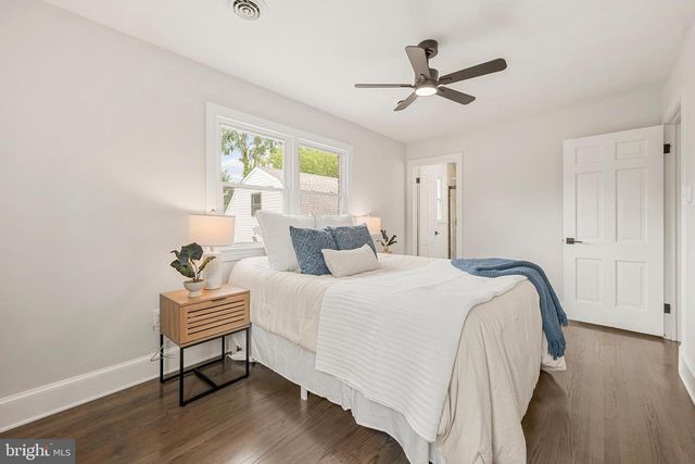 1329 BRENT ST, Fredericksburg, VA 22401