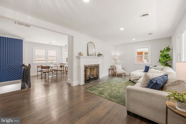 1329 BRENT ST, Fredericksburg, VA 22401