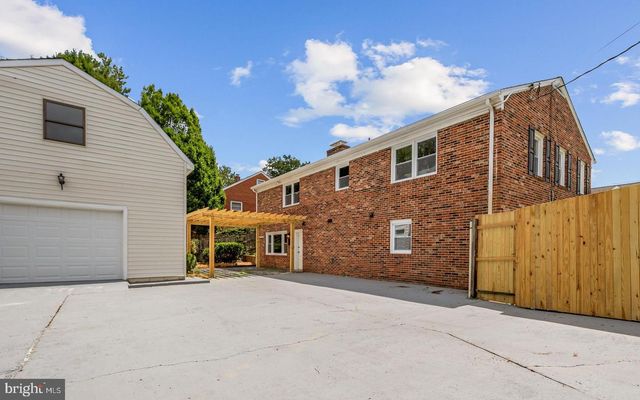 1329 BRENT ST, Fredericksburg, VA 22401