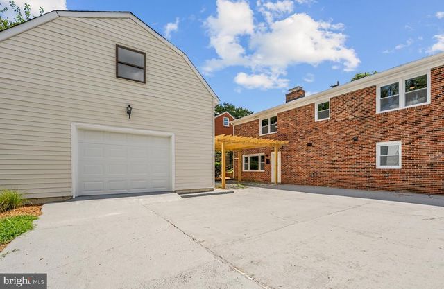 1329 BRENT ST, Fredericksburg, VA 22401