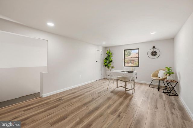 1329 BRENT ST, Fredericksburg, VA 22401