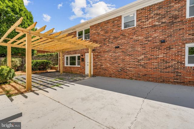 1329 BRENT ST, Fredericksburg, VA 22401