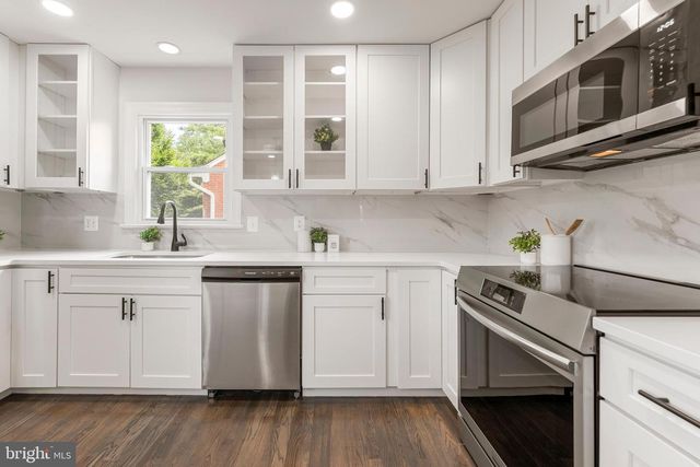 1329 BRENT ST, Fredericksburg, VA 22401