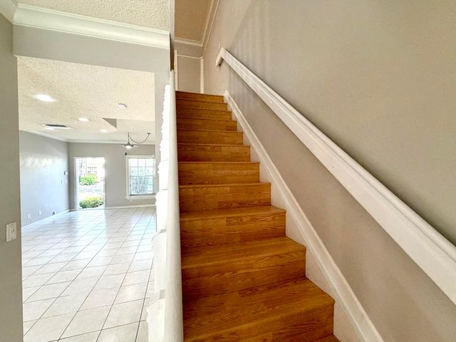 5662 NW 99TH Way, Coral Springs, FL 33076