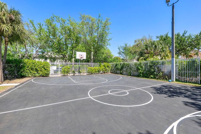 5662 NW 99TH Way, Coral Springs, FL 33076