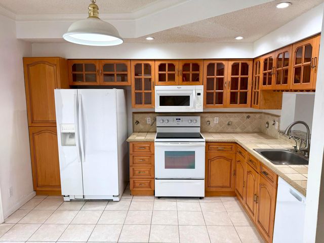 5662 NW 99TH Way, Coral Springs, FL 33076