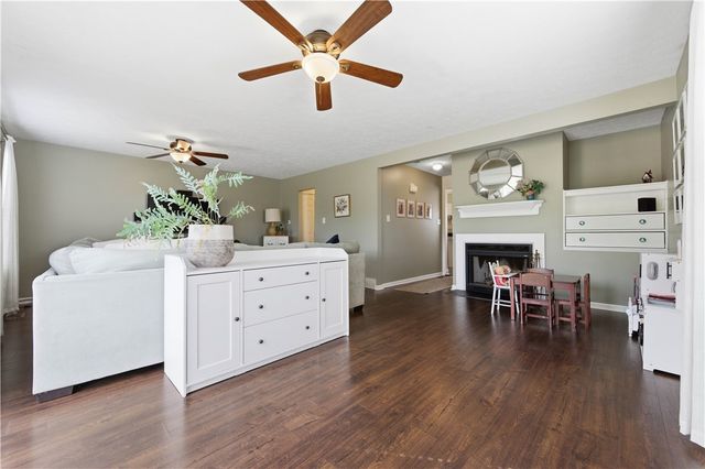 137 OLD VILLAGE LANE, Bethel Park, PA 15102