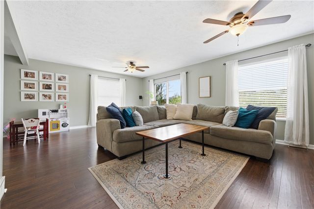 137 OLD VILLAGE LANE, Bethel Park, PA 15102
