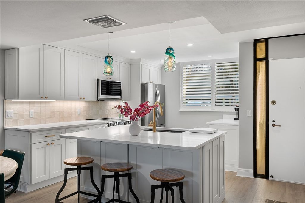 1825 Tarpon Lane H106, Vero Beach, FL 32960