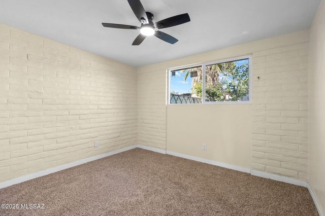 1852 W Caravelle Road, Tucson, AZ 85713