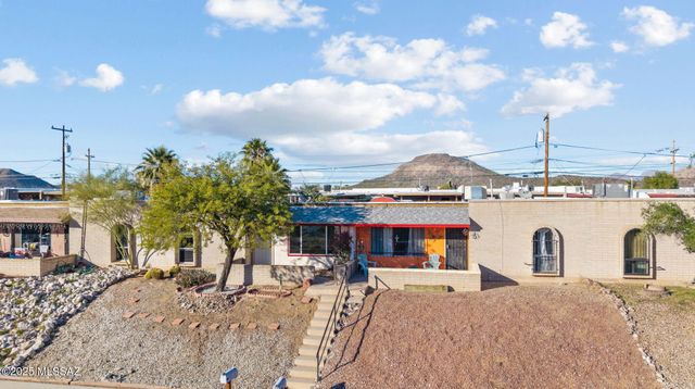 1852 W Caravelle Road, Tucson, AZ 85713