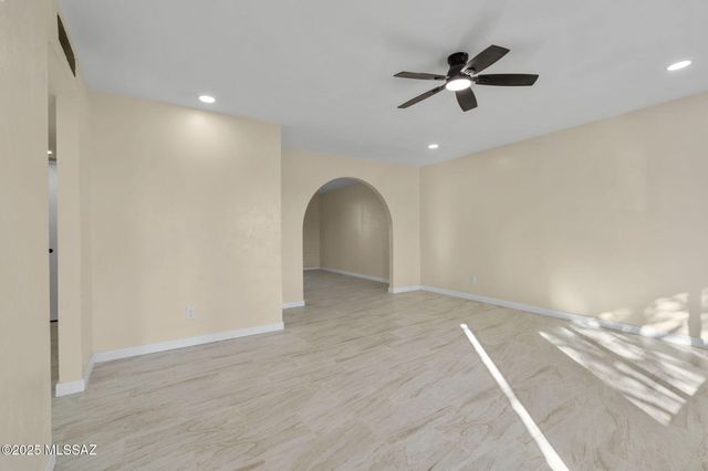 1852 W Caravelle Road, Tucson, AZ 85713