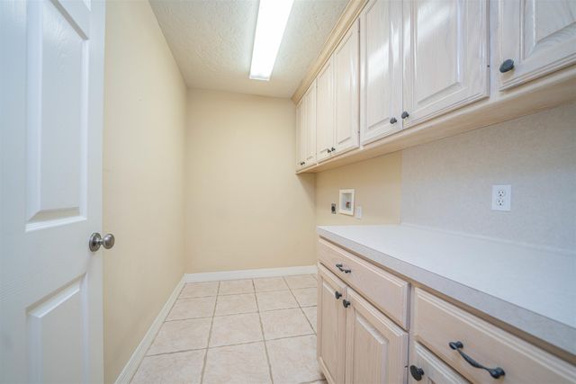 2801 Hickory Stick Ct, Longview, TX 75605