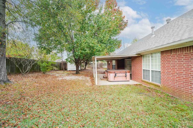 2801 Hickory Stick Ct, Longview, TX 75605