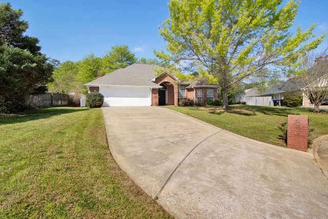 2801 Hickory Stick Ct, Longview, TX 75605