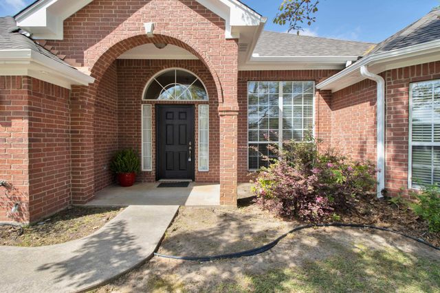 2801 Hickory Stick Ct, Longview, TX 75605