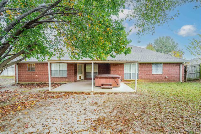 2801 Hickory Stick Ct, Longview, TX 75605