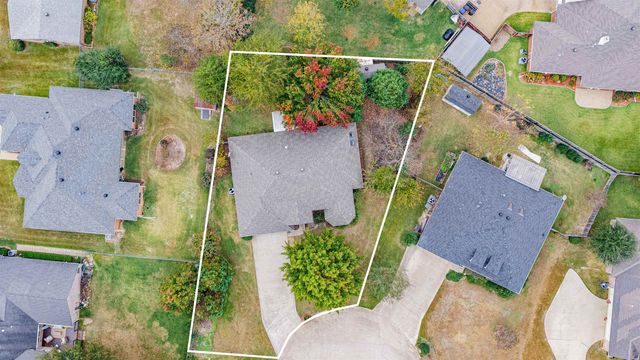 2801 Hickory Stick Ct, Longview, TX 75605