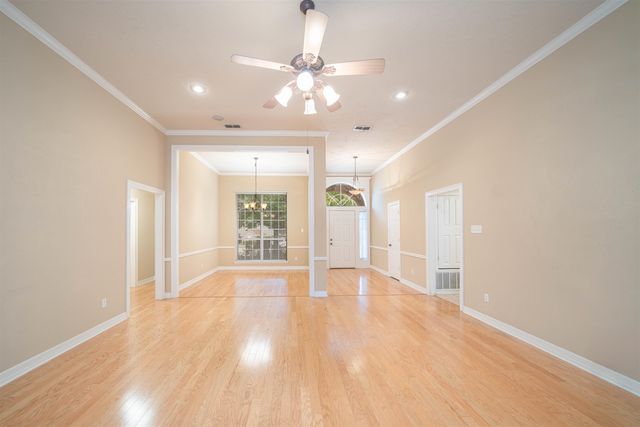 2801 Hickory Stick Ct, Longview, TX 75605